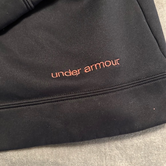 Women’s Semi-Fitted Under Armour hoodie-Size XL - Picture 5 of 5